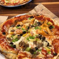 Mod Pizza food