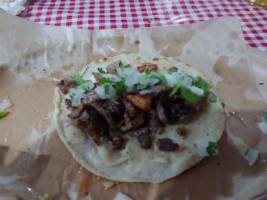 Taqueria Cuevas food