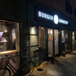 Burger Anarchy Udenfor