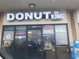 Donut King food