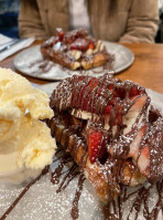 Zinneken's Belgian Waffles Harvard Square food