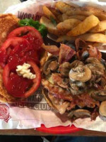 Fuddruckers food