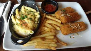 Tgi Fridays South Arlington food