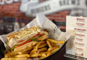 Brickyard Burgers Brews food