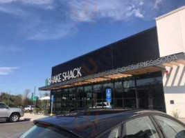 Shake Shack West Hartford outside