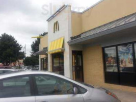 Mcdonald's outside