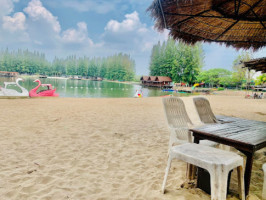 ธาราบีช ทะเลอุดร Tara Beach Udonthani inside