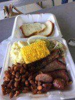 Mungia's Bbq food