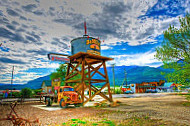 Demille's Farm Market outside