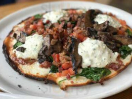 Cosimo's Brick Oven Of Middletown food