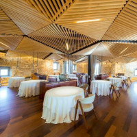 Aponiente inside