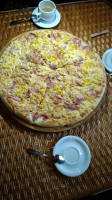 Femili Pizza food