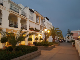 Links Aloha Pueblo Marbella outside