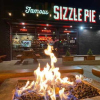 Sizzle Pie food