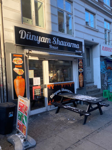 Duenyam Shawarma House Udenfor