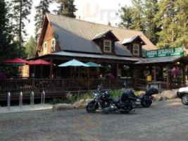 Green Springs Inn & Cabins outside