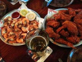 Hooters food