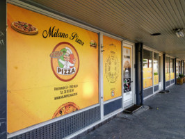 Milano Pizza outside