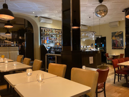 Hop In Cafe Inde