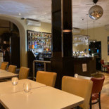 Hop In Cafe Inde