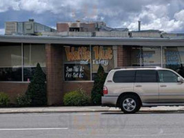 Waffle Hut Eatery outside