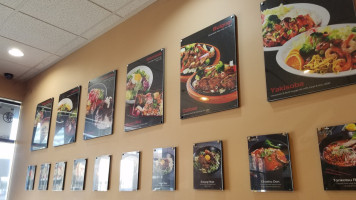 Rohey's Wok Grill food