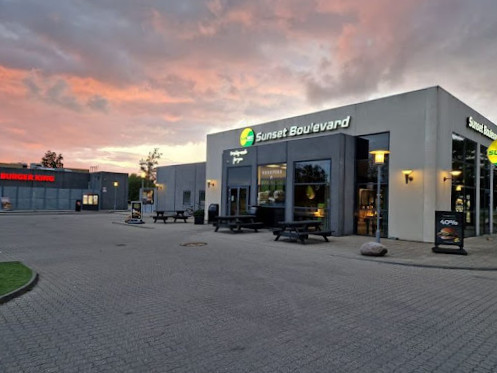 Sunset Boulevard Udenfor