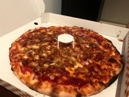 La Pizza food