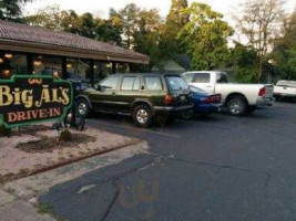 Big Al's Drive-in outside