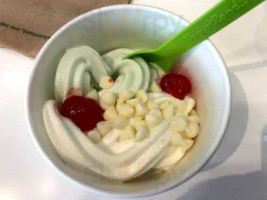 Yogurtland food