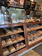 An Xuyên Bakery food