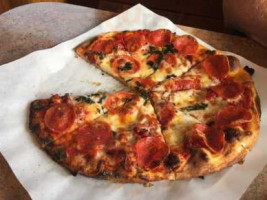 Bullman's Pizza Of Helena food