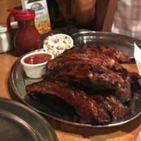 Rattler's B Que food