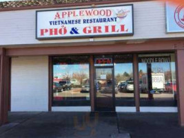 Applewood Vietnamese outside