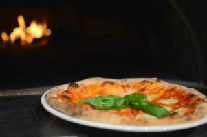 Pizza Fabbrica food