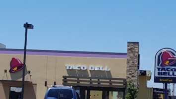 Taco Bell outside