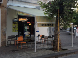 Dalla Mirna Piadineria outside