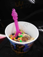 Menchie's Frozen Yogurt food