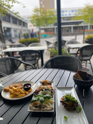 Felix Cafe&steakhouse Udenfor
