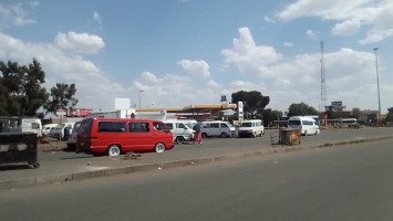 Shell Garage outside