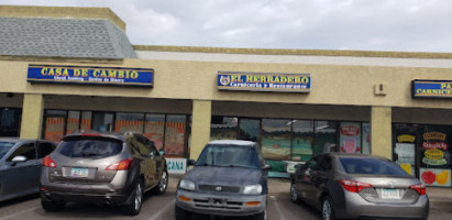 El Herradero Carniceria Y outside