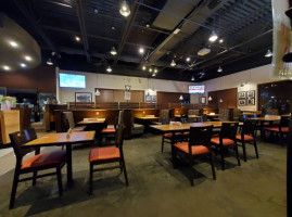 Boston Pizza New Westminster inside