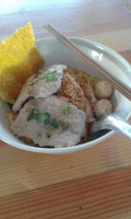 ร้านก๋วยเตี๋ยวเจออร่อย food