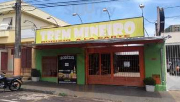 Trem Mineiro Pizzas & Batatas outside