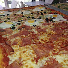 Don Colosseo Pizza food