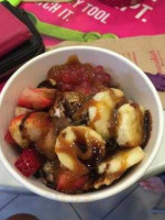 Menchie's Frozen Yogurt food