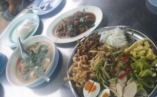 ร้านอาหารข้างอบต ดอนชมพู food