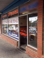 Newlands Pizza Preston food