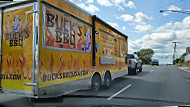 Buck's Bbq outside