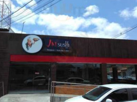 Jaisushi outside